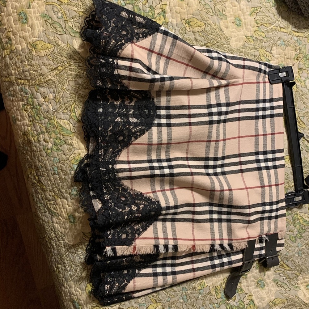 Burberry pleated mini skirt